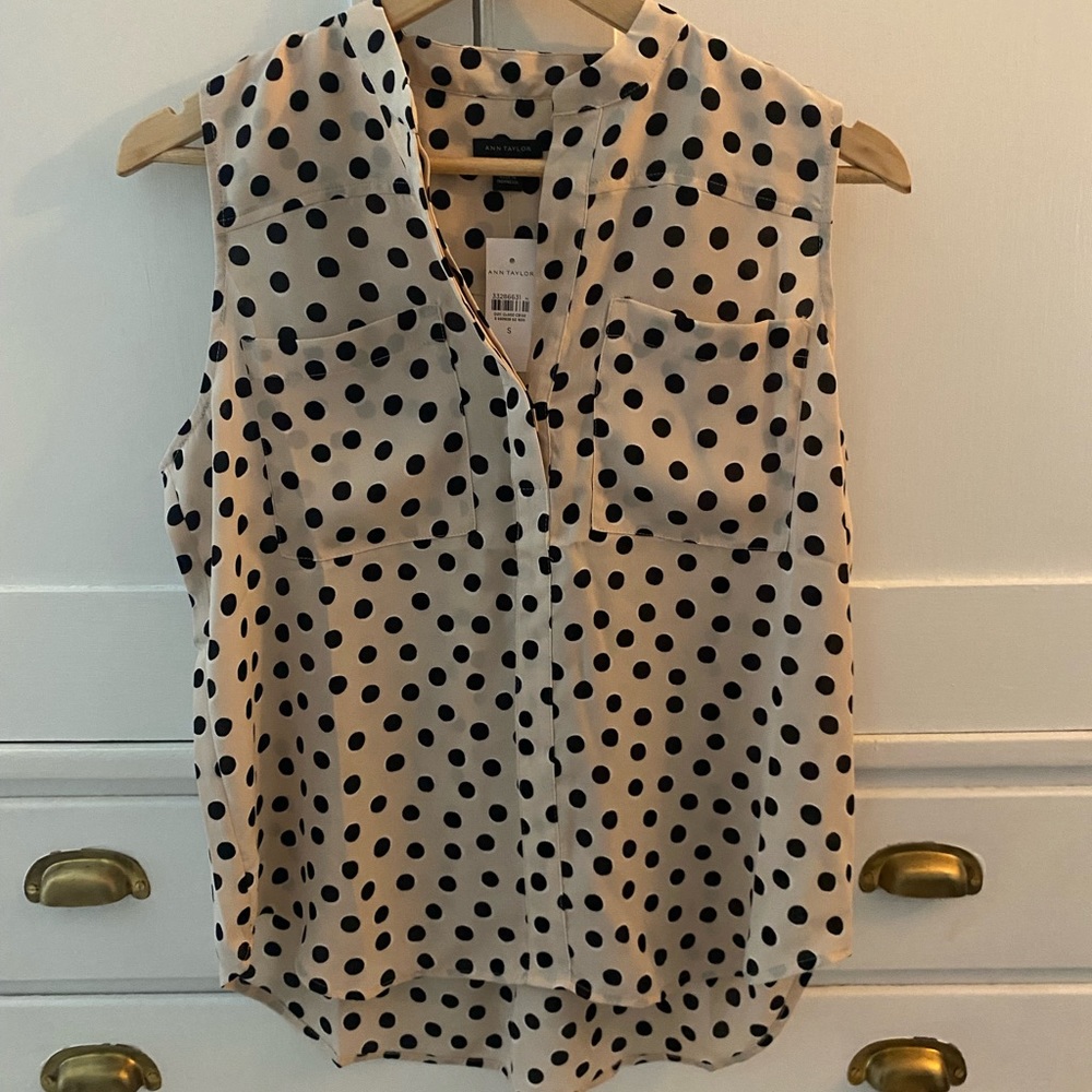 NWT Ann Taylor Dotted Sleeveless Blouse